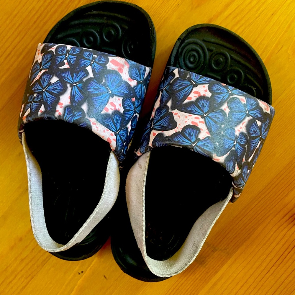 Nike toddler sandals